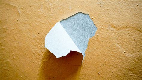 How to Fix Peeling Paint: Why Bananas Might Be the Secret Ingredient